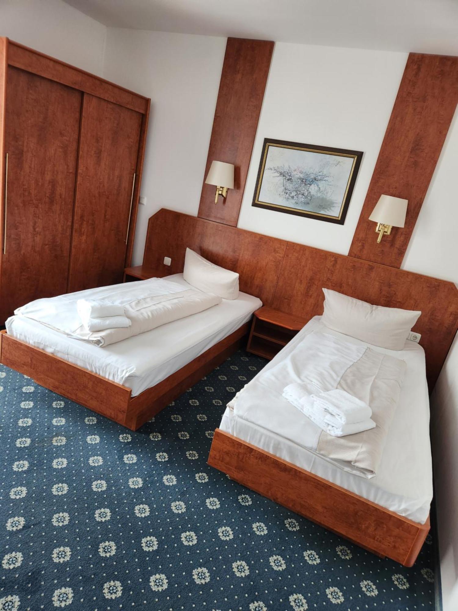 Hotel Hoyers In Pinneberg Prisdorf 外观 照片