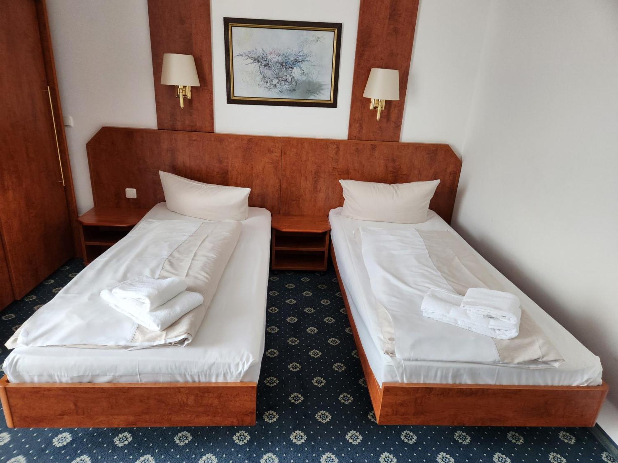 Hotel Hoyers In Pinneberg Prisdorf 外观 照片